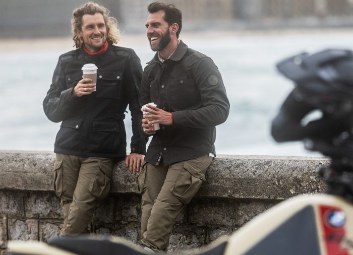  הקפה, המקינטה, הפינג'אן והאופנוע: מסע תרבותי על שני גלגלים וספל אחד