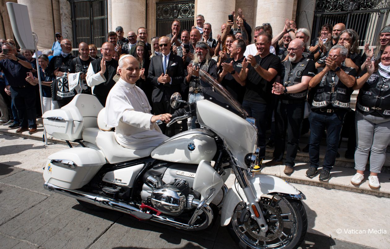 האפיפיור דוהר על R 18